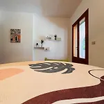 Bianca Terra *